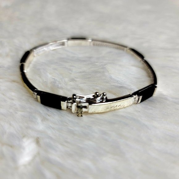 Bracelet with black accent - Picture 4 of 7